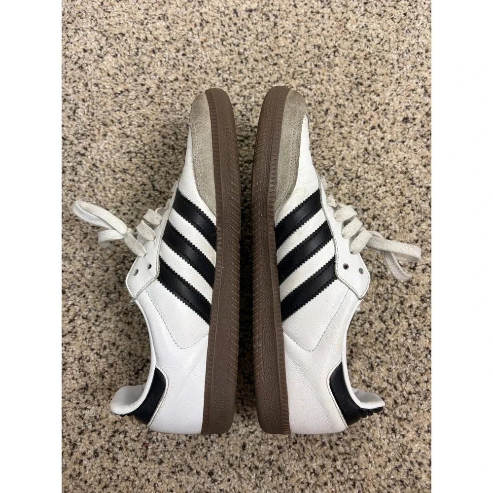 Adidas Samba OG Classic Low Top Sneakers Mens 9 Gum Sole White Black B75806